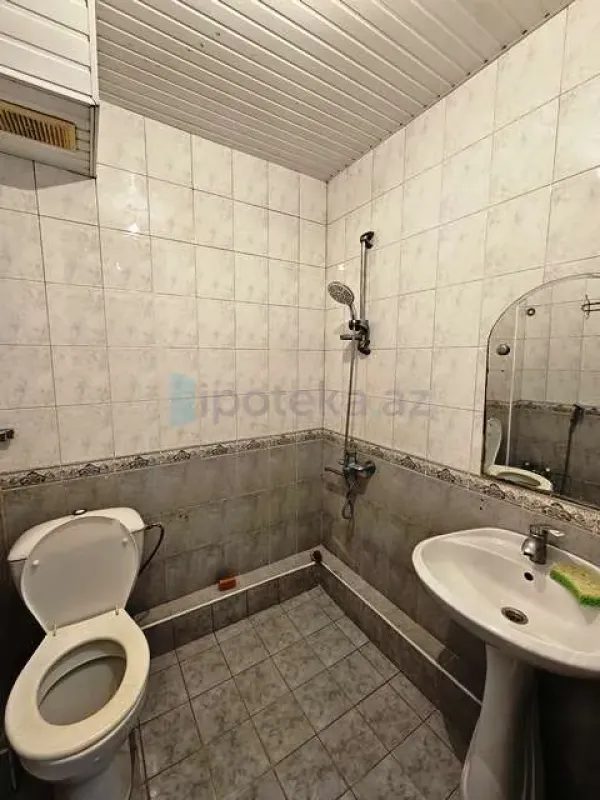 Satılır 3 otaqlı köhnə tikili 70 m²