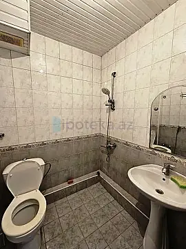 Satılır 3 otaqlı köhnə tikili 70 m²
