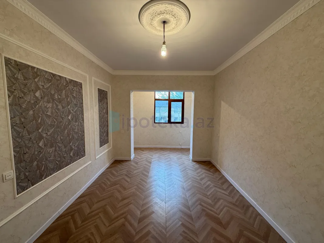 Satılır 3 otaqlı köhnə tikili 100 m²