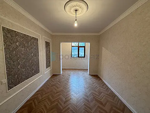 Satılır 3 otaqlı köhnə tikili 100 m²