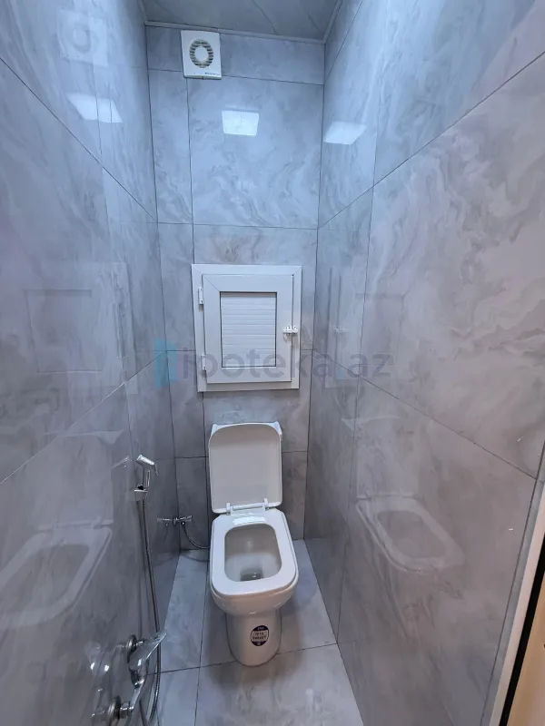 Satılır 3 otaqlı köhnə tikili 100 m²