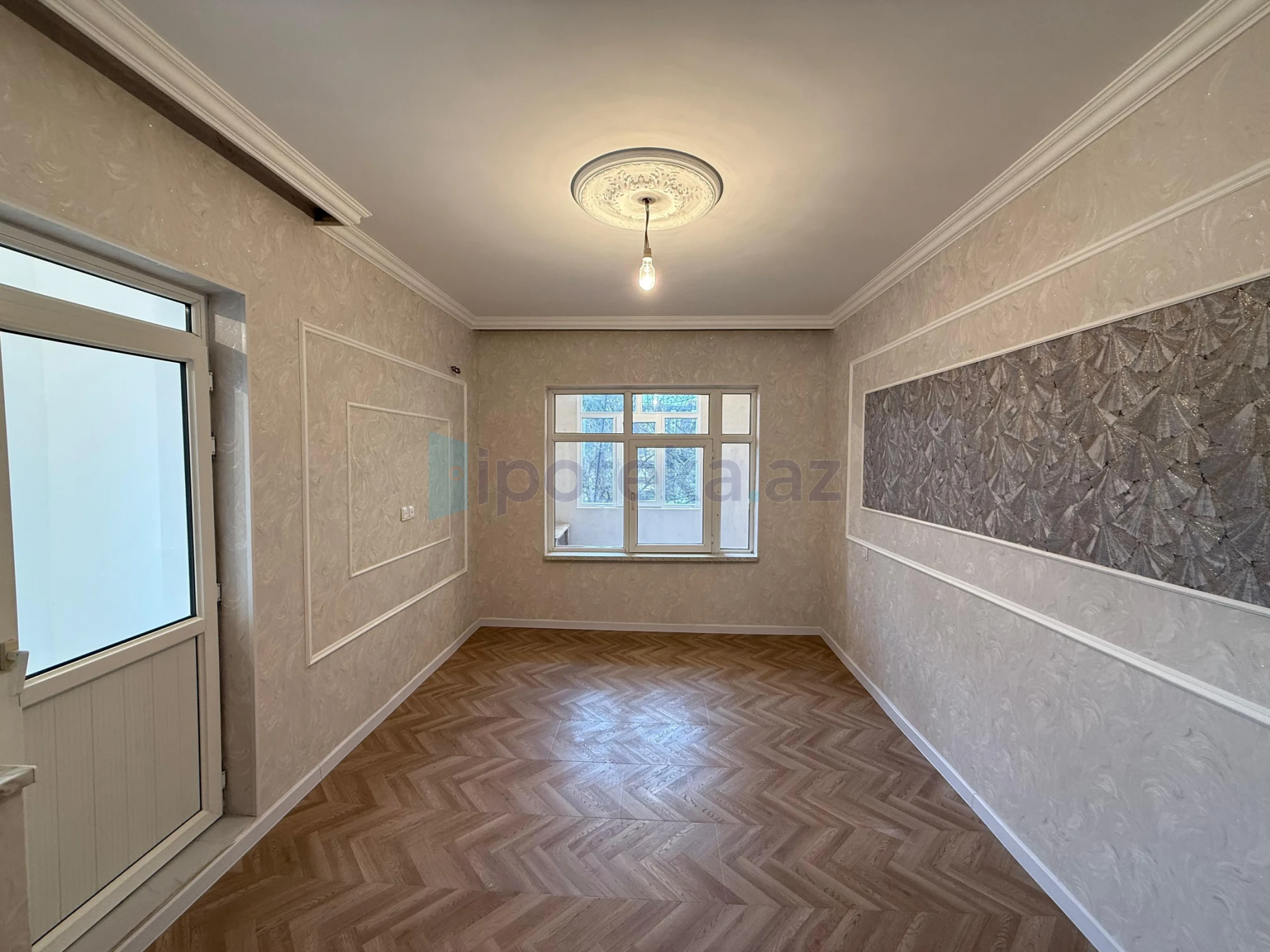 Satılır 3 otaqlı köhnə tikili 100 m²