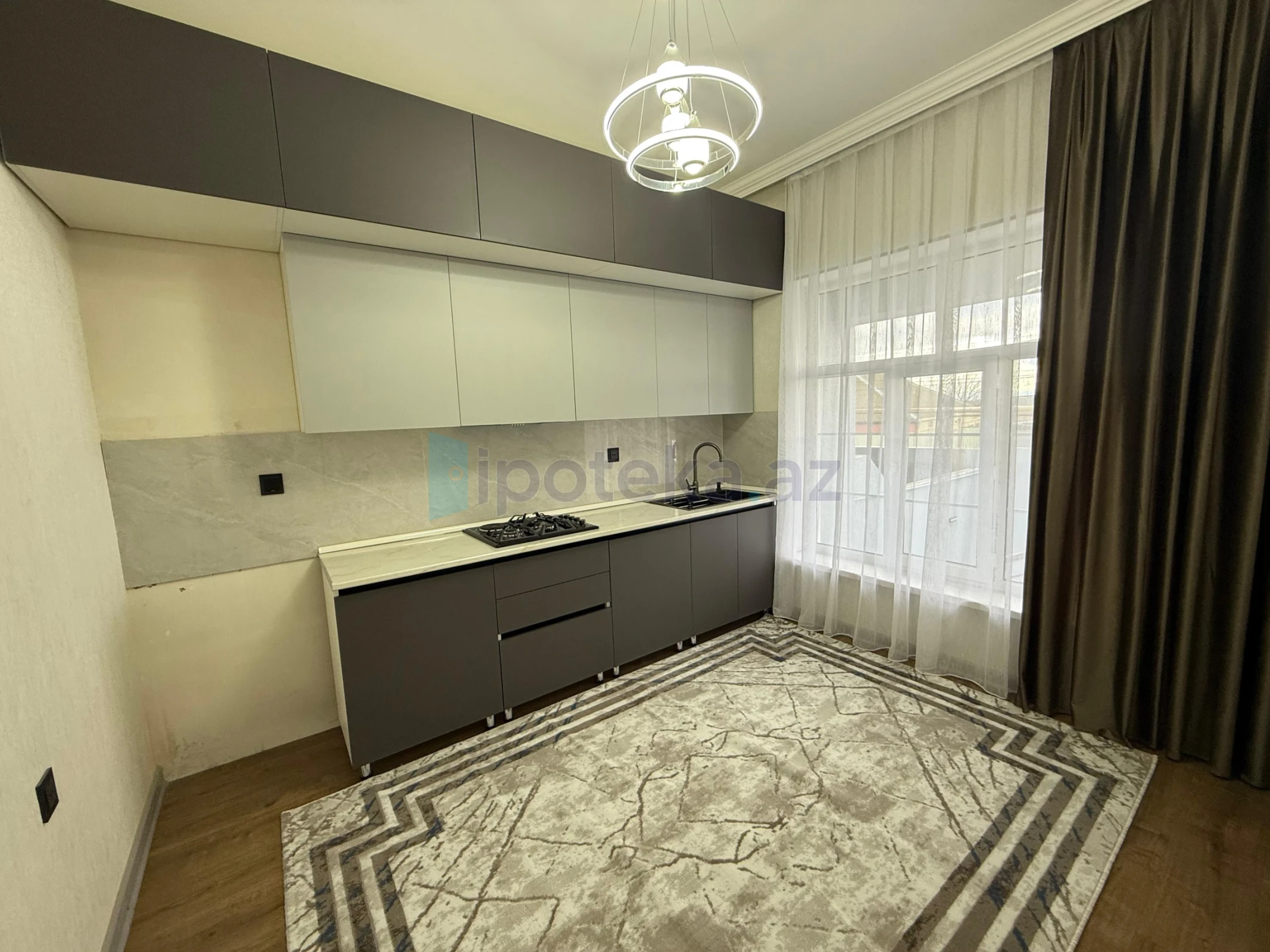 Satılır 4 otaqlı həyət evi 160 m²