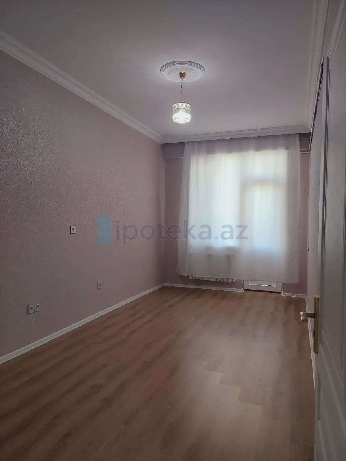 Satılır 2 otaqlı yeni tikili 72 m²