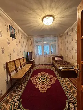 Satılır 4 otaqlı köhnə tikili 110 m²