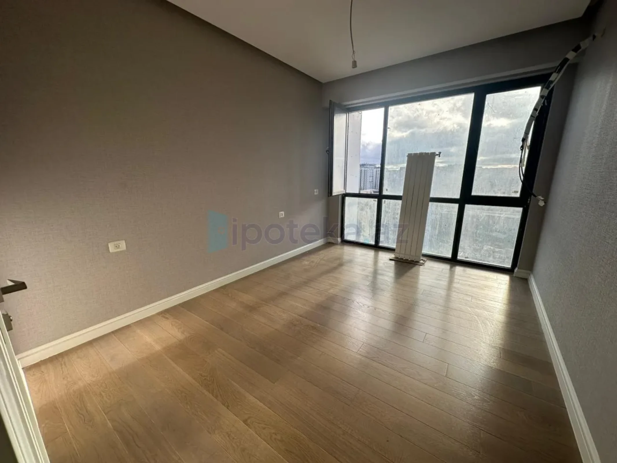 Satılır 3 otaqlı yeni tikili 84.3 m²