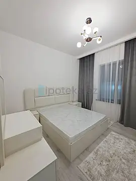 Satılır 4 otaqlı mənzil 160 m²