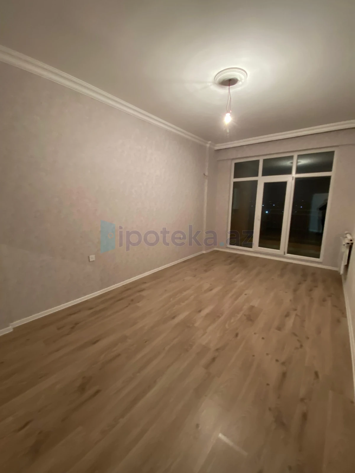 Satılır 2 otaqlı yeni tikili 74 m²