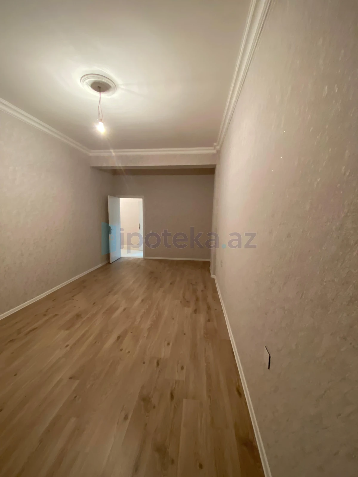 Satılır 2 otaqlı yeni tikili 74 m²
