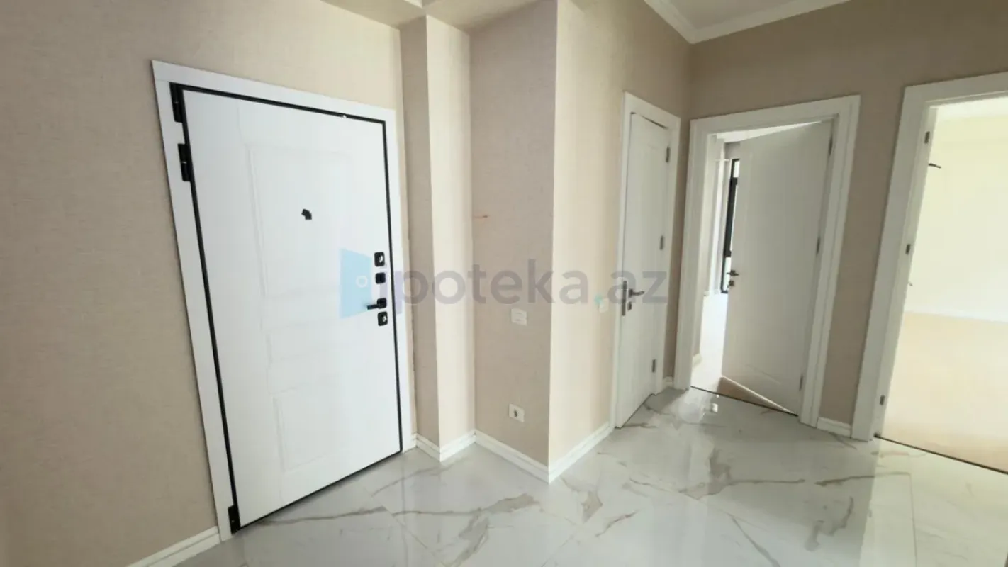Satılır 3 otaqlı yeni tikili 83 m²