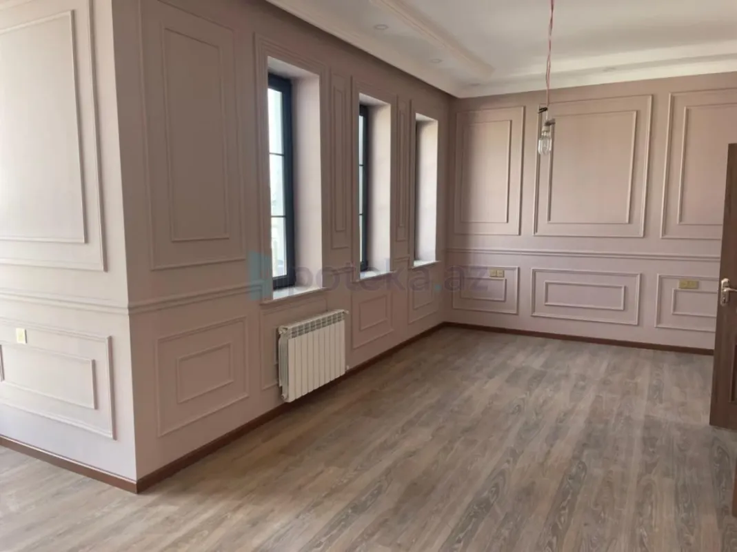 Satılır 6 otaqlı mənzil 260 m²