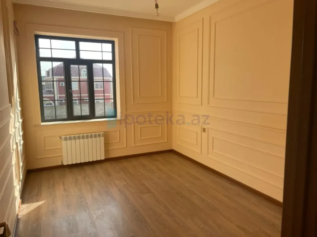 Satılır 6 otaqlı mənzil 260 m²