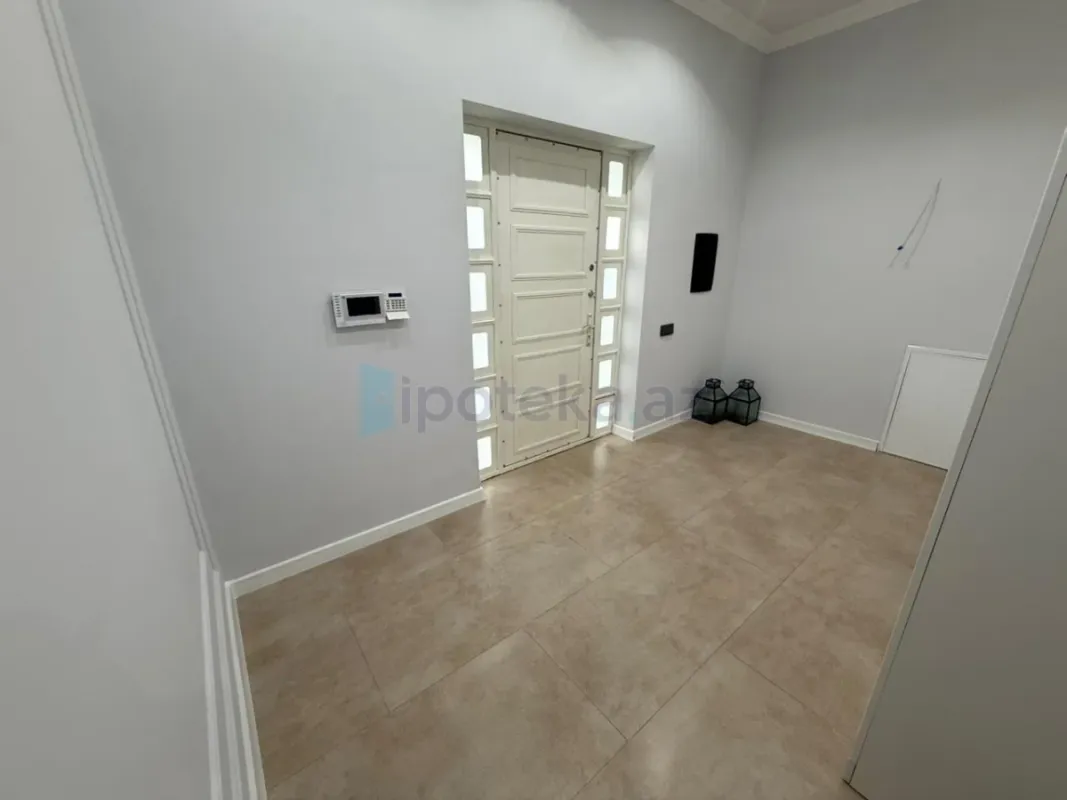 Satılır 4 otaqlı həyət evi 142 m²