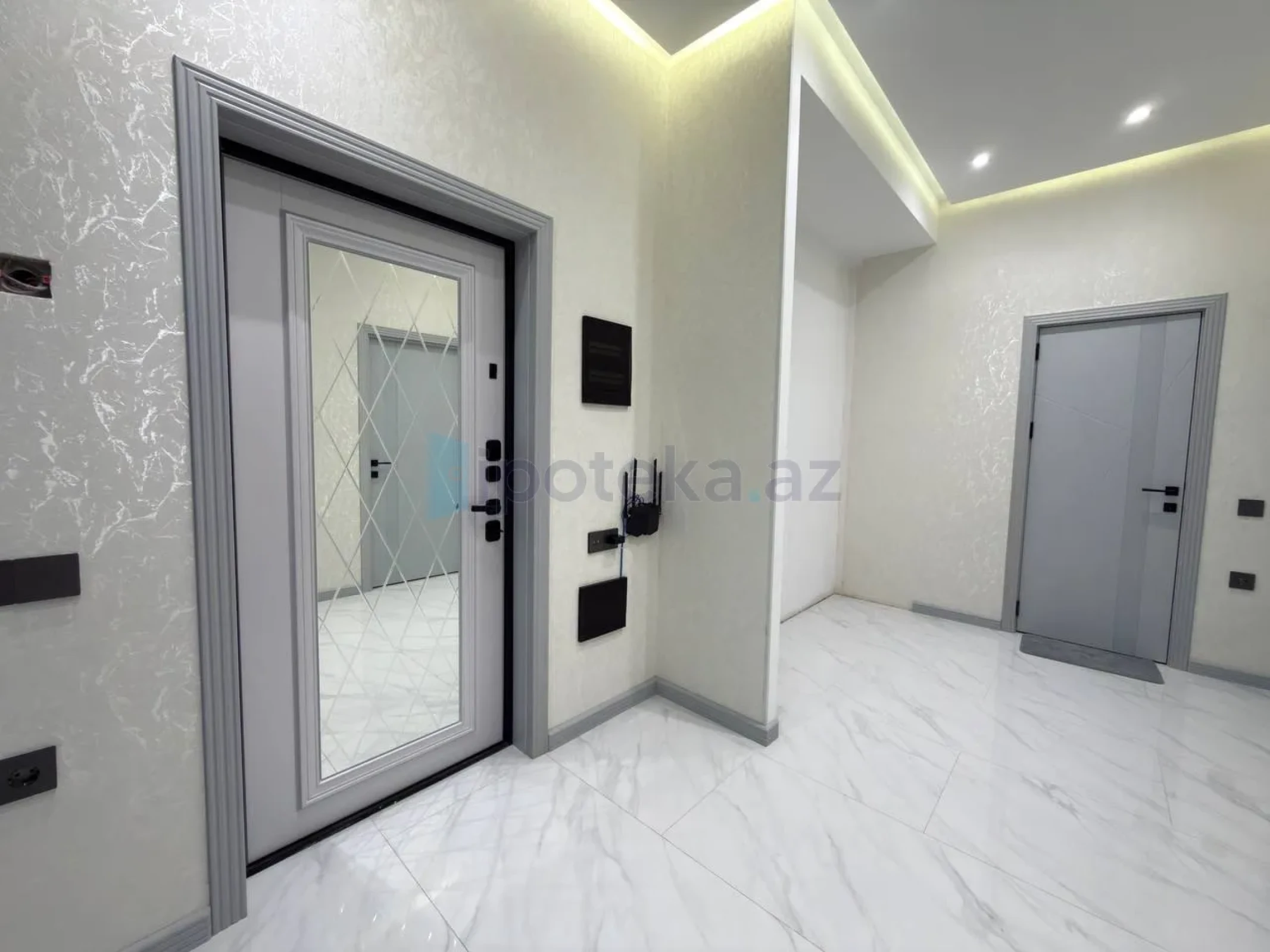 Satılır 3 otaqlı yeni tikili 105 m²