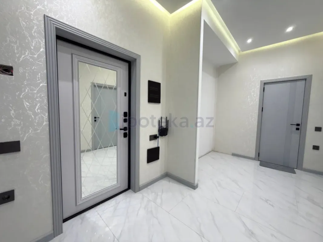 Satılır 3 otaqlı yeni tikili 105 m²