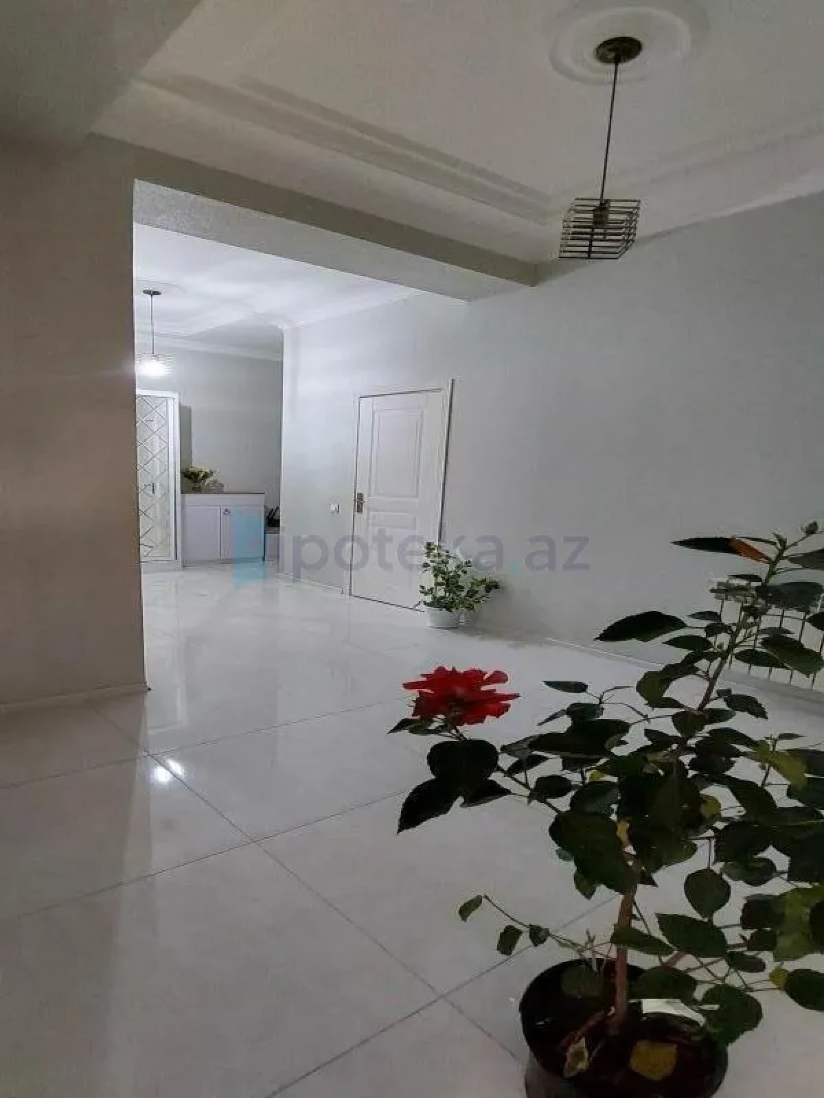 Satılır 3 otaqlı yeni tikili 104 m²