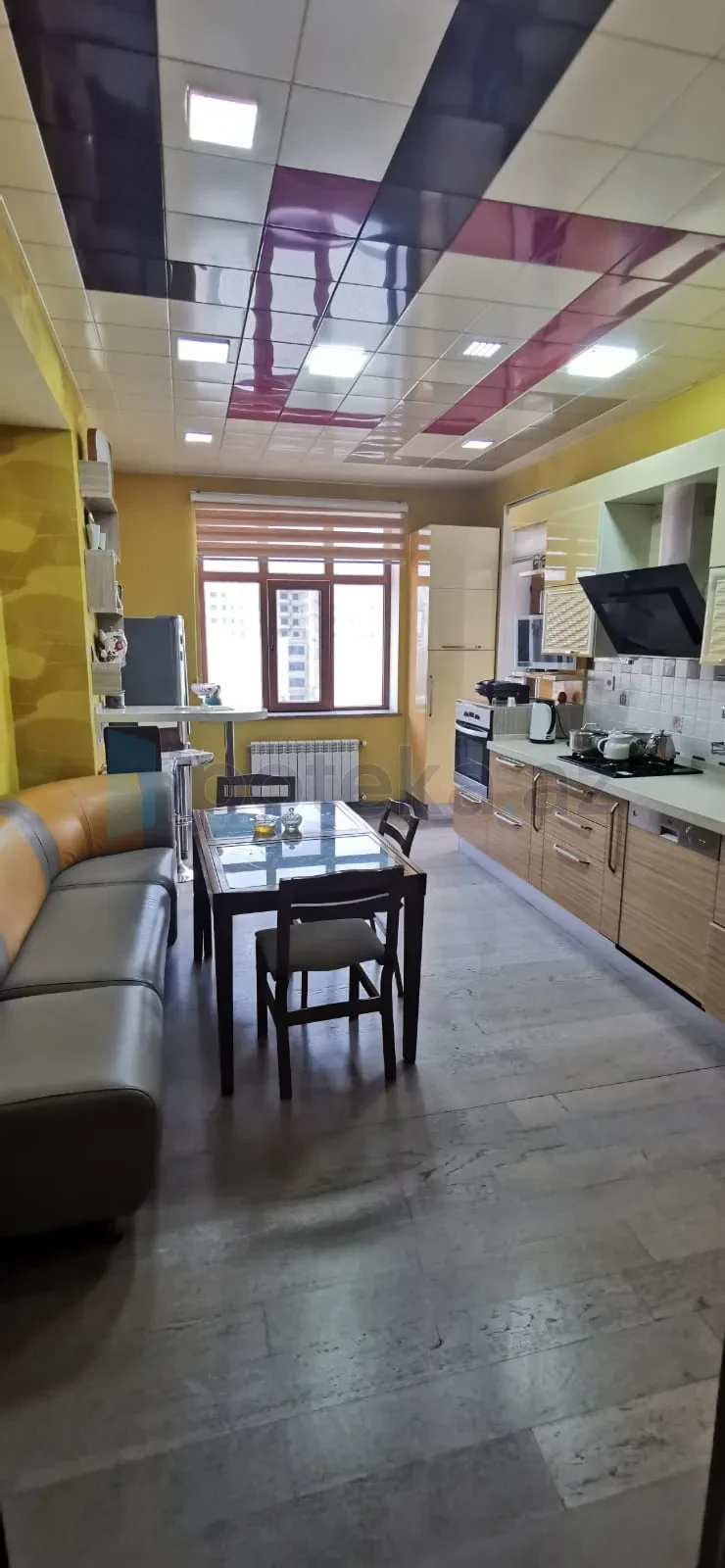 Satılır 4 otaqlı yeni tikili 170 m²