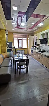 Satılır 4 otaqlı yeni tikili 170 m²