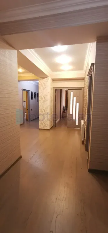 Satılır 4 otaqlı yeni tikili 170 m²