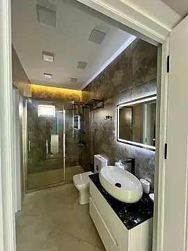 Satılır 5 otaqlı həyət evi 185 m²