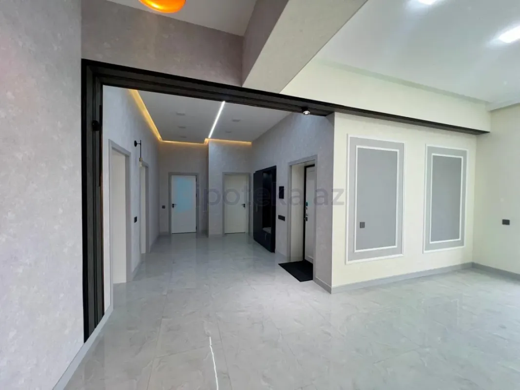 Satılır 5 otaqlı həyət evi 185 m²