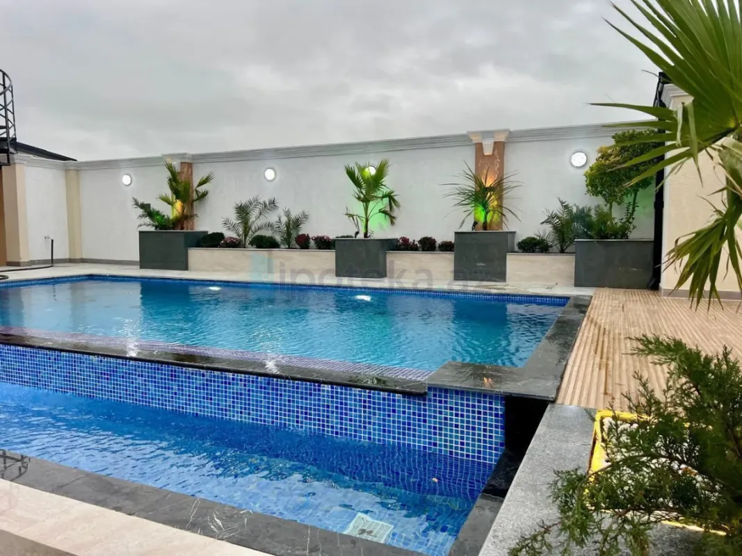 Satılır 5 otaqlı həyət evi 185 m²