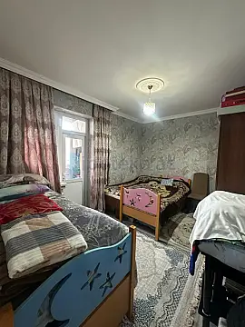 Satılır 2 otaqlı köhnə tikili 65 m²