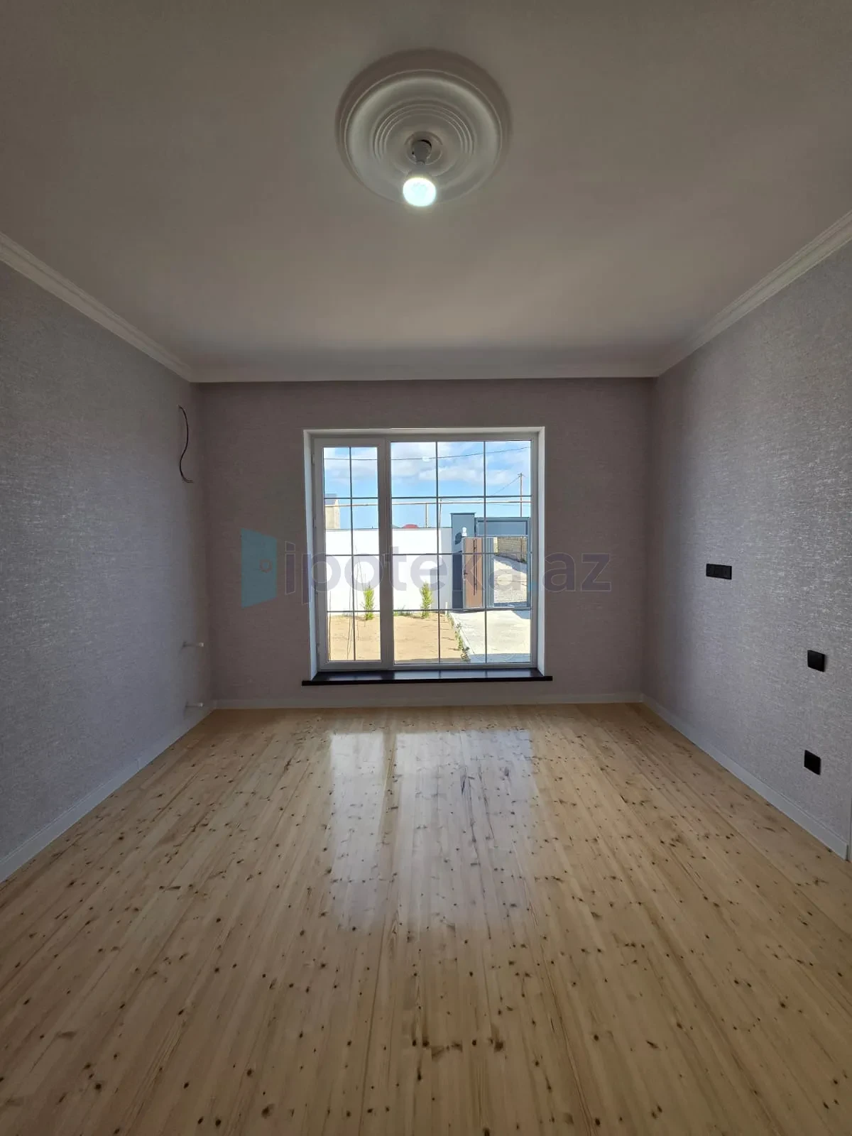 Satılır 3 otaqlı mənzil 100 m²