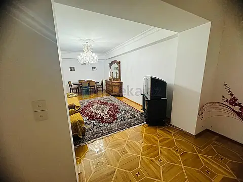 Satılır 3 otaqlı köhnə tikili 100 m² — Bakı, Səbail 3 otaq 100.00 m²