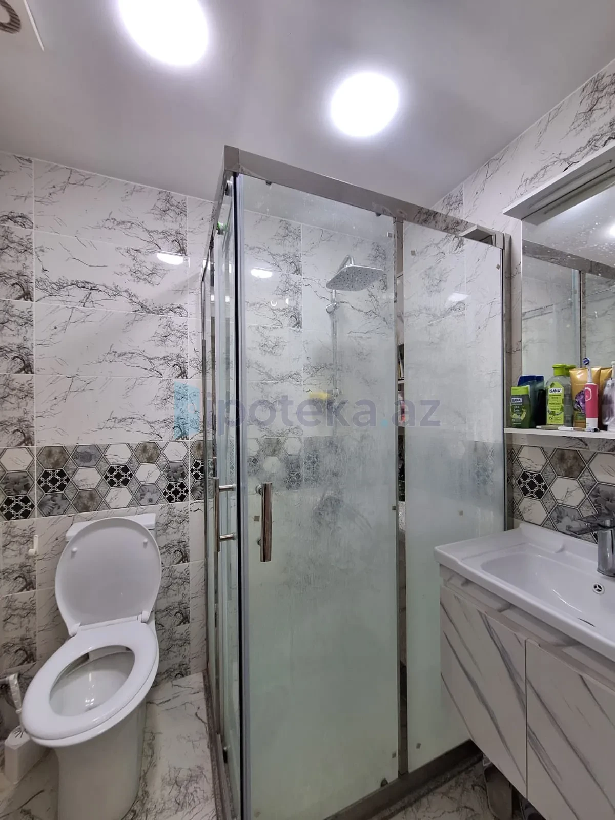 Satılır 2 otaqlı yeni tikili 65 m²