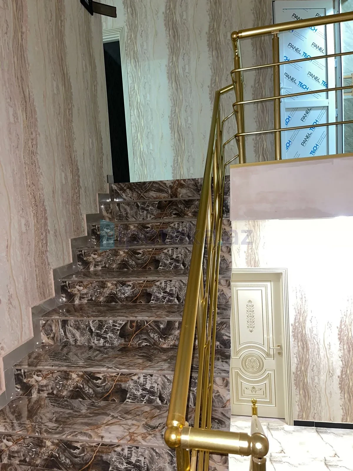 Satılır 5 otaqlı həyət evi 180 m²