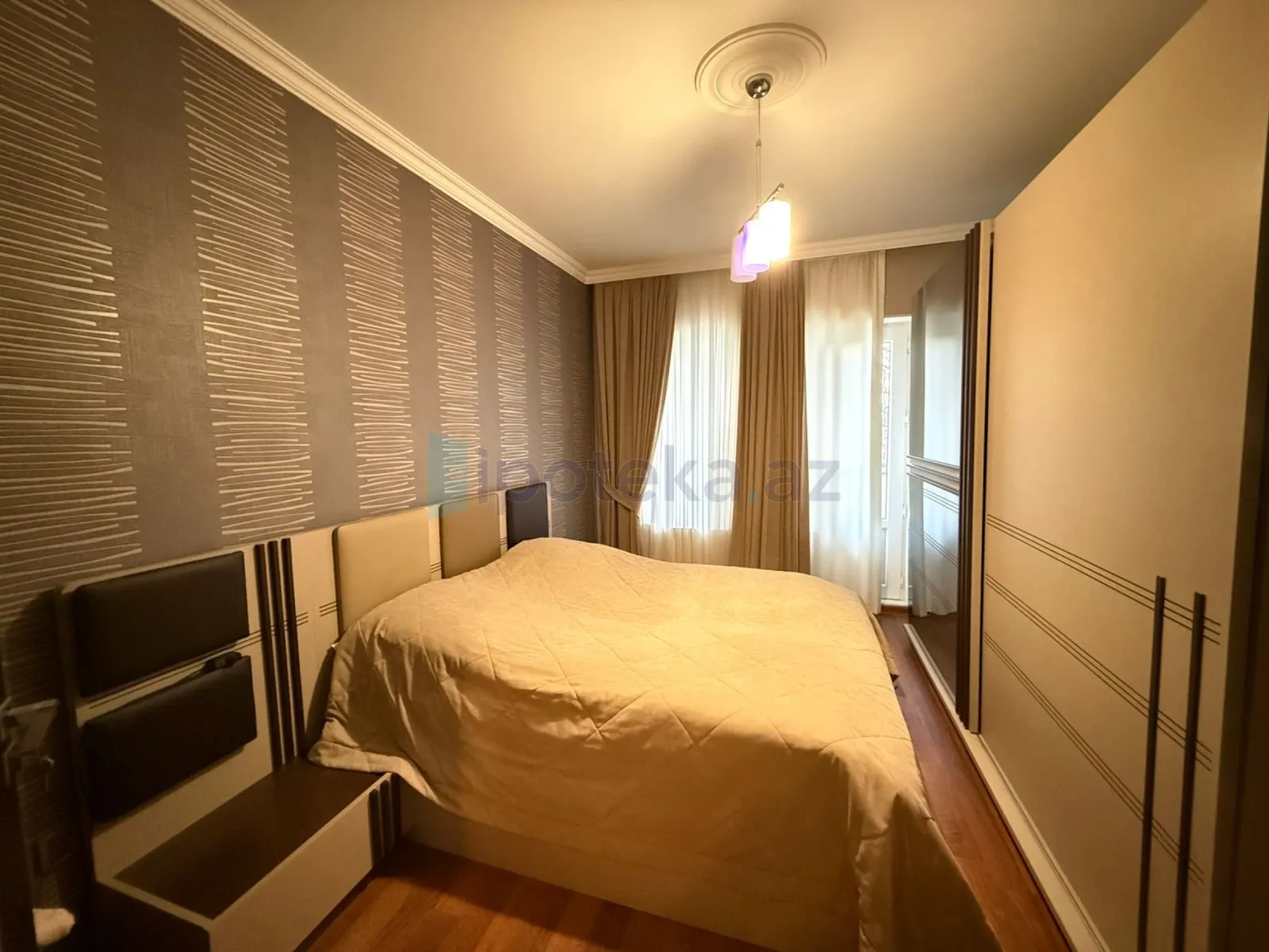 Satılır 3 otaqlı köhnə tikili 80 m²