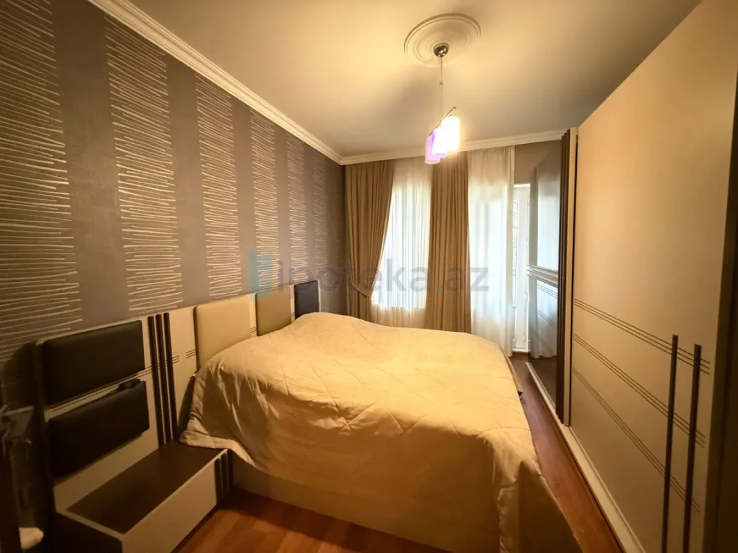 Satılır 3 otaqlı köhnə tikili 80 m²