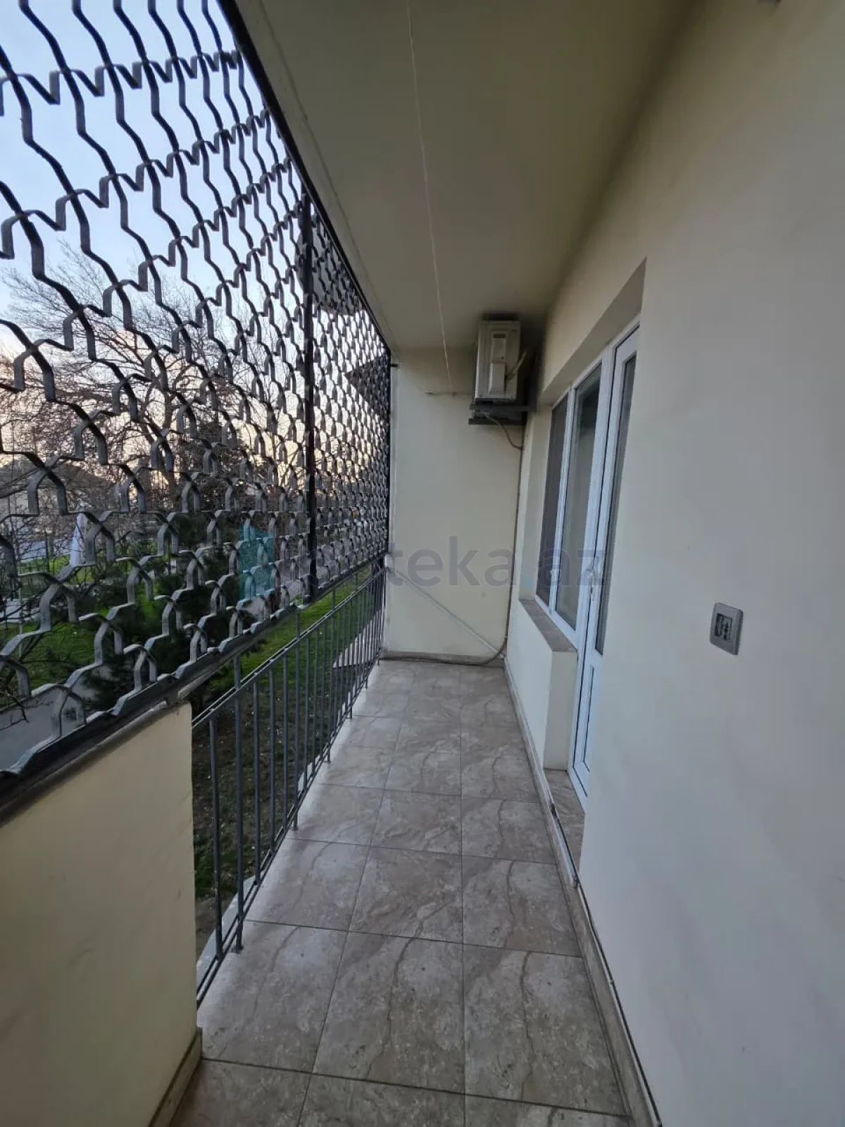 Satılır 3 otaqlı köhnə tikili 80 m²