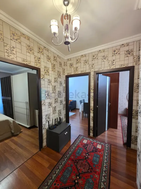 Satılır 3 otaqlı köhnə tikili 80 m²