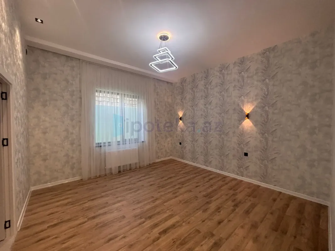 Satılır 4 otaqlı mənzil 160 m²