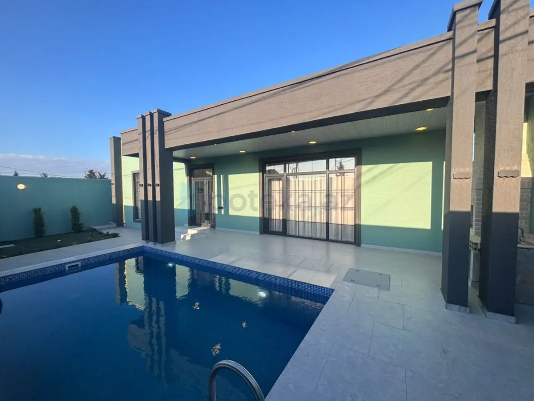 Satılır 4 otaqlı mənzil 160 m²