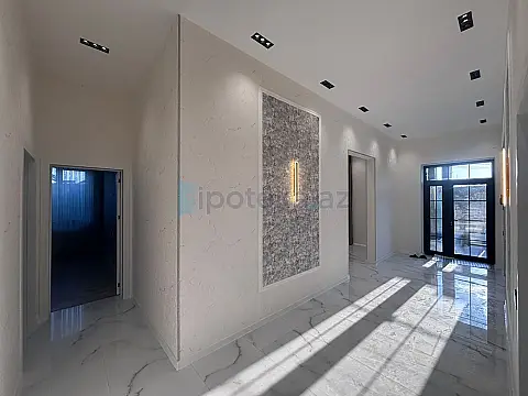 Satılır 4 otaqlı mənzil 160 m²