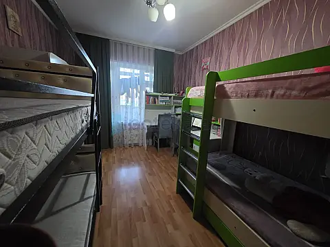 Satılır 3 otaqlı köhnə tikili 70 m²