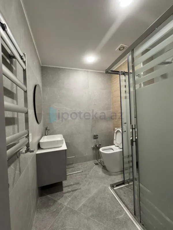 Satılır 2 otaqlı yeni tikili 82.5 m²