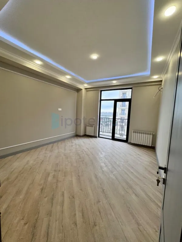 Satılır 2 otaqlı yeni tikili 82.5 m²