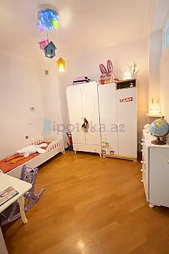 Satılır 3 otaqlı yeni tikili 100 m²