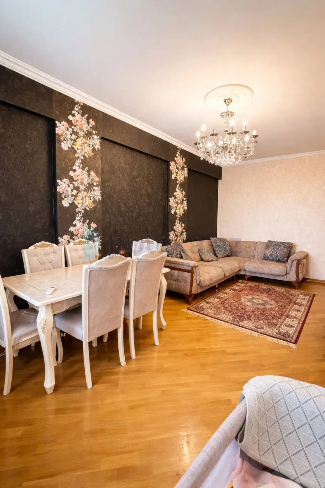 Satılır 3 otaqlı yeni tikili 100 m²