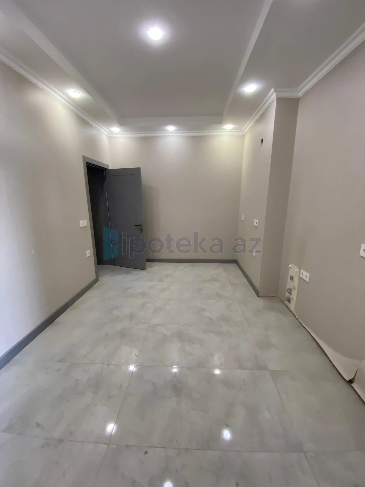 Satılır 2 otaqlı yeni tikili 82.5 m²