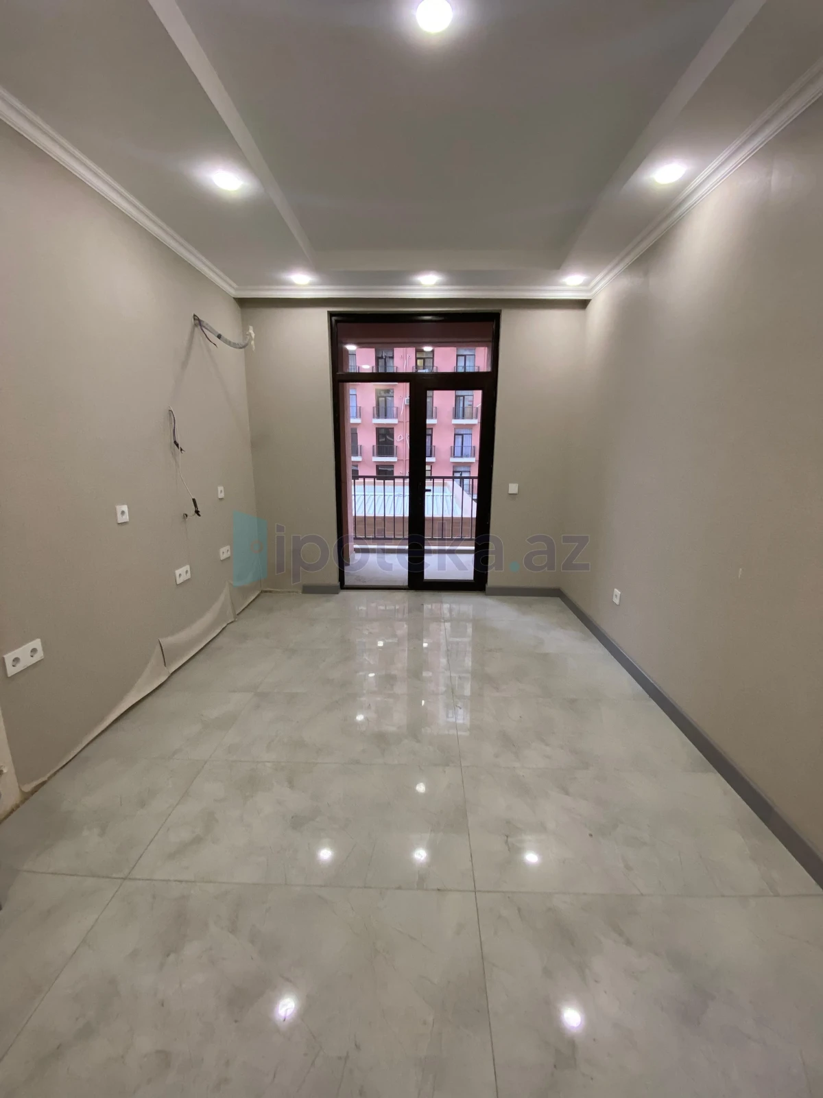 Satılır 2 otaqlı yeni tikili 82.5 m²