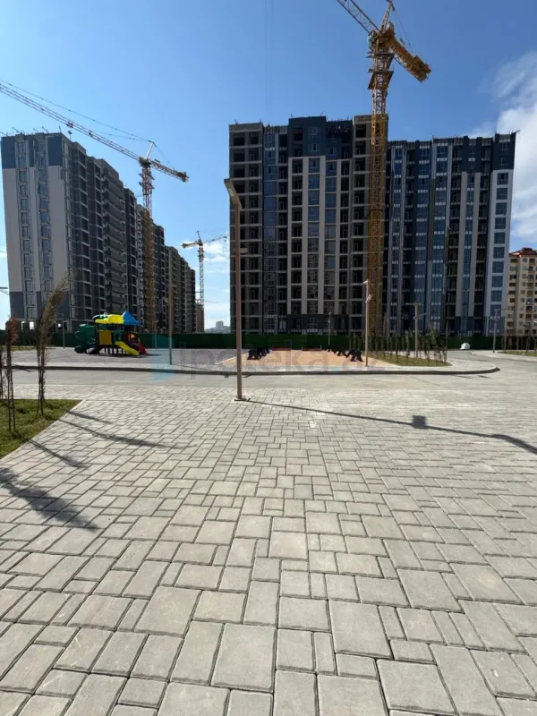 Satılır 3 otaqlı yeni tikili 80 m²