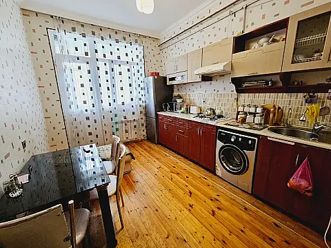 Satılır 2 otaqlı yeni tikili 70 m²
