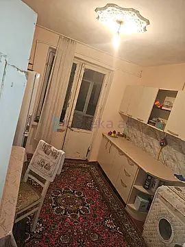 Satılır 2 otaqlı köhnə tikili 55 m²