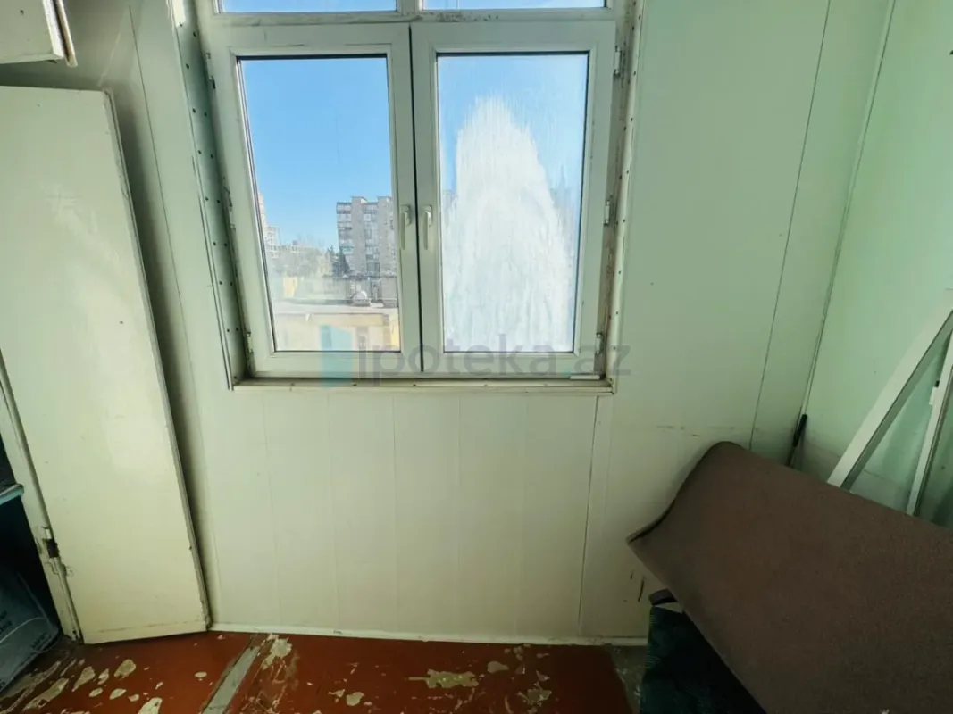 Satılır 2 otaqlı köhnə tikili 60 m²