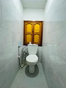 Satılır 2 otaqlı köhnə tikili 60 m²